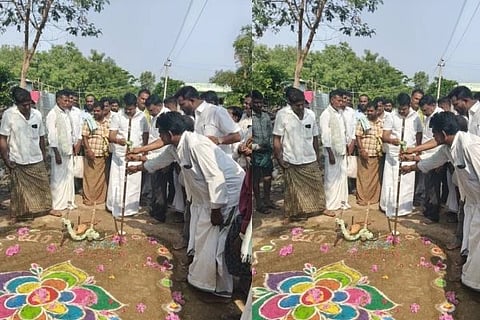 ಕನ್ನಾರಿ ಗ್ರಾಮದಲ್ಲಿ ಸಿಸಿ ರಸ್ತೆ ನಿರ್ಮಾಣ ಕಾಮಗಾರಿಗೆ ನಗರಾಭಿವೃದ್ಧಿ ಪ್ರಾಧಿಕಾರದ ಅಧ್ಯಕ್ಷ ಬಾಬುಗೌಡ ಬಾದರ್ಲಿ ಭೂಮಿ ಪೂಜೆ ನೆರವೇರಿಸಿದರು. ಪ್ರಮುಖರಾದ ಮಲ್ಲನಗೌಡ ಕನ್ನಾರಿ, ಆನಂದ ಬೊಮ್ಮನಾಳ ಇತರರಿದ್ದರು.