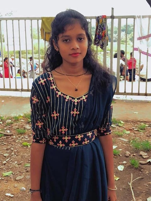 ಶ್ರಾವಣಿ ಕಾಳೆ ಆತ್ಮಹತ್ಯೆ (suicide)