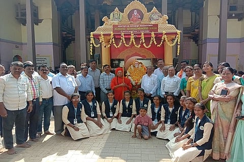 ಆದಿ ಜಗದ್ಗುರು ಶ್ರೀ ಶಿವರಾತ್ರೀಶ್ವರ ಶಿವಯೋಗಿಗಳವರ ಸುತ್ತೂರು ಜಾತ್ರಾ (sutturmath)ಮಹೋತ್ಸವ ನಿಮಿತ್ತ ನಡೆಸಯುತ್ತಿರುವ ಜ್ಯೋತಿ ರಥ ಯಾತ್ರೆಯು ಹುಬ್ಬಳ್ಳಿಯ ಮೂರುಸಾವಿರ ಮಠಕ್ಕೆ ಸೋಮವಾರ ಆಗಮಿಸಿತು. 