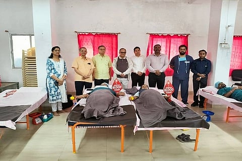 ಉದ್ಯಮಿ ಕಮಲ್ ಮೆಹತಾ ಜನ್ಮದಿನ ನಿಮಿತ್ತ blood campಹುಬ್ಬಳ್ಳಿಯ ವಿವೇಕಾನಂದ ಆಸ್ಪತ್ರೆಯಲ್ಲಿ ಇತ್ತೀಚೆಗೆ ಬೃಹತ್ ರಕ್ತದಾನ ಶಿಬಿರ ಏರ್ಪಡಿಸಲಾಗಿತ್ತು.