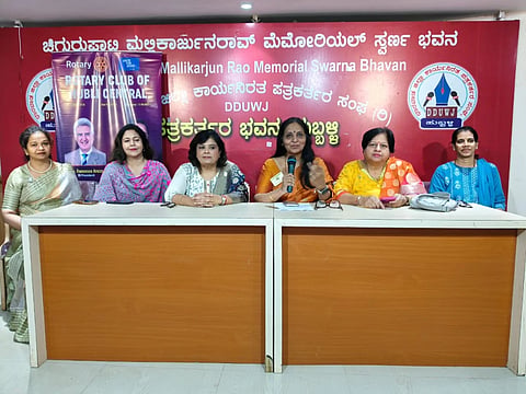 (rotary) ರೋಟರಿ ಕ್ಲಬ್ ಆಫ್ ಹುಬ್ಬಳ್ಳಿ ಸೆಂಟ್ರಲ್ ಅಧ್ಯಕ್ಷೆ ಅಂಜನಾ ಬಸನಗೌಡರ ಮಾತನಾಡಿದರು