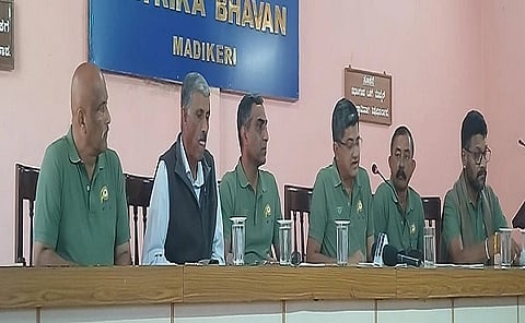 ಸುದ್ದಿಗೋಷ್ಠಿಯಲ್ಲಿ ಕೊಡವ ಹಾಕಿ ಅಕಾಡೆಮಿ ಅಧ್ಯಕ್ಷ ಪಾಡಂಡ ಕೆ.ಬೋಪಣ್ಣ ಮಾತನಾಡಿದರು.