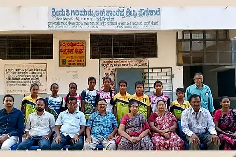 ಹರಿಹರ ನಗರದ ಶ್ರೀಮತಿ ಗಿರಿಯಮ್ಮ ಆರ್. ಕಾಂತಪ್ಪ ಶೆಟ್ಟಿ ಪ್ರೌಢಶಾಲೆ ವಿದ್ಯಾರ್ಥಿನಿಯರು ದಾವಣಗೆರೆಯಲ್ಲಿ ನಡೆದ ಜಿಲ್ಲಾ ಮಟ್ಟದ ಮೇಲಾಟದ ಕ್ರೀಡಾಕೂಟದಲ್ಲಿ ಜಯಗಳಿಸಿ ರಾಜ್ಯಮಟ್ಟಕ್ಕೆ ಆಯ್ಕೆಯಾಗಿದ್ದಾರೆ.
