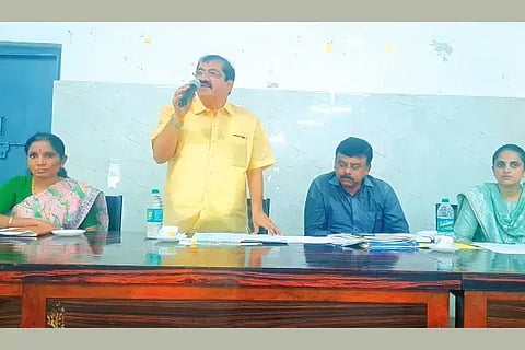 ತಾಪಂ ಸಭಾಂಗಣದಲ್ಲಿ ಹಮ್ಮಿಕೊಂಡಿದ್ದ ಸಭೆಯಲ್ಲಿ ಶಾಸಕ ಬಿ.ಪಿ. ಹರೀಶ್ ಮಾತನಾಡಿದರು. ತಹಸೀಲ್ದಾರ್ ಜಿ. ಸಂತೋಷ್ ಕುಮಾರ್, ಇಒ ಸುಮಲತಾ, ಪೌರಾಯುಕ್ತೆ ಈರಮ್ಮ ಇದ್ದರು. crop insurance