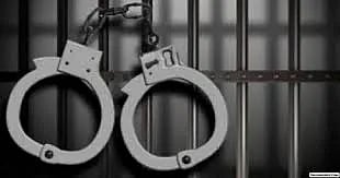 Farmer hands over cable thief to police