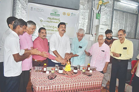  ಶೈತ್ಯಾಗಾರವನ್ನು ವಿಧಾನಪರಿಷತ್ ಸದಸ್ಯ ಕಿಶೋರ್ ಬೊಟ್ಯಾಡಿ ಲೋಕಾರ್ಪಣೆ ಮಾಡಿದರು. ಮುಳಿಯ ಜುವೆಲ್ಸ್‌ನ ಮುಖ್ಯ ಆಡಳಿತ ನಿರ್ದೇಶಕ ಕೇಶವ ಪ್ರಸಾದ್ ಮುಳಿಯ, ಸಂಸ್ಥೆಯ ಅಧ್ಯಕ್ಷ ಮೂಲಚಂದ್ರ ಕೆ., ಸಿಇಒ ರಾಮ್‌ಪ್ರತೀಕ್ ಕರಿಯಾಳ ಮತ್ತಿತರರು ಇದ್ದರು.   