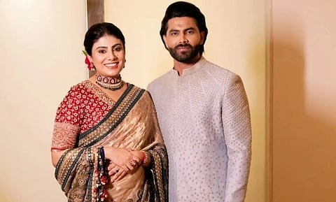 ಗಂಡನನ್ನು ಹೊಗಳುವಾಗ ಜಡೇಜಾ ಪತ್ನಿ ಆರೋಪ!
