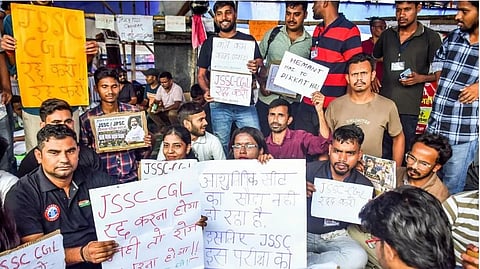 JSSC-CGL ಪರೀಕ್ಷೆ ರದ್ದು ಖಂಡಿಸಿ ಅಭ್ಯರ್ಥಿಗಳ ಪ್ರತಿಭಟನೆ