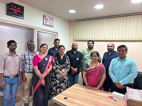 ಹುಬ್ಬಳ್ಳಿಯ ಜಯಪ್ರಿಯ ಆಸ್ಪತ್ರೆಯಲ್ಲಿ jayapriya hospital ಮಂಗಳವಾರ ಉಚಿತ ಶ್ರವಣ ಯಂತ್ರ ಸಾಧನಗಳನ್ನು ವಿತರಿಸಲಾಯಿತು.