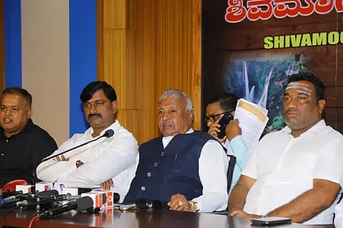 ಶಿವಮೊಗ್ಗದಲ್ಲಿ ಮಾಜಿ ಡಿಸಿಎಂ ಕೆ.ಎಸ್.ಈಶ್ವರಪ್ಪ ಮಾತನಾಡಿದರು.
