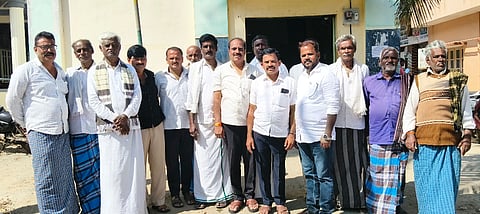 ಕೈಲಾಂಚ ಹೋಬಳಿ ಅಂಕನಹಳ್ಳಿ ಸೊಸೈಟಿ ಆವರಣದಲ್ಲಿ ಹಮ್ಮಿಕೊಂಡಿದ್ದ ಸುದ್ದಿಗೋಷ್ಠಿಯಲ್ಲಿ ಬಿಡಿಸಿಸಿ ಬ್ಯಾಂಕ್​ ಮಾಜಿ ನಿರ್ದೇಶಕ ಪಿ.ಅಶ್ವತ್ಥ, ಜೆಡಿಎಸ್​ ಮುಖಂಡ ಕವಣಾಪುರ ಶಿವಲಿಂಗಯ್ಯ, ಕೈಲಾಂಚ ಗ್ರಾಮ ಪಂಚಾಯಿತಿ ಮಾಜಿ ಅಧ್ಯ ಪಾಂಡುರಂಗ, ಕೈಲಾಂಚ ಪ್ರಾಥಮಿಕ ಕೃಷಿ ಪತ್ತಿನ ಸಹಕಾರ ಸಂದ ಅಧ್ಯ ವೆಂಕಟೇಶ್​ ಇದ್ದರು.