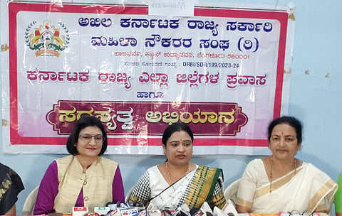 ಸುದ್ದಿಗೋಷ್ಠಿಯಲ್ಲಿ ರೋಶಿನಿ ಗೌಡ, ಡಾ.ವೀಣಾ ಕೃಷ್ಣಮೂರ್ತಿ,  ರೇಖಾ ಅಂಗಡಿ ಇತರರಿದ್ದರು.