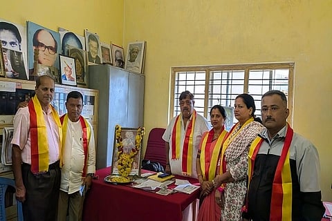  ನಾಲ್ವಡಿ ಕೃಷ್ಣರಾಜ ಒಡೆಯರ್ ಜನ್ಮ ದಿನವನ್ನು ಕೊಡಗು ಜಿಲ್ಲಾ ಕನ್ನಡ ಸಾಹಿತ್ಯ ಪರಿಷತ್ ವತಿಯಿಂದ ಮಡಿಕೇರಿಯ ಕನ್ನಡ ಸಾಹಿತ್ಯ ಪರಿಷತ್ತು ಕಚೇರಿಯಲ್ಲಿ ಆಚರಿಸಲಾಯಿತು. ಕೇಶವ ಕಾಮತ್, ಟಿ.ಪಿ. ರಮೇಶ್, ವಾಸು ರೈ, ಕೆ.ವಿ. ಉಮೇಶ್, ಭಾರತಿ ರಮೇಶ್, ರೇಣುಕಾ, ಅಜಯ್ ಇದ್ದರು.