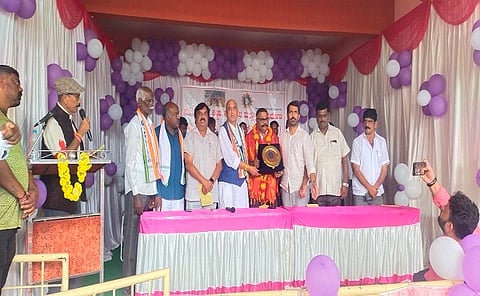 ಕಾರ್ಯಕ್ರಮದಲ್ಲಿ ನಾಪಂಡ ಮುತ್ತಪ್ಪ ಅವರನ್ನು ಸನ್ಮಾನಿಸಲಾಯಿತು. ಡಾ.ಮಂತರ್ ಗೌಡ, ಲಕ್ಷ್ಮಿ ವೆಂಕಟೇಶ್, ವಿ.ಪಿ.ಶಶಿಧರ್ ಇತರರಿದ್ದರು.