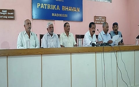 ಸುದ್ದಿಗೋಷ್ಠಿಯಲ್ಲಿ ಮಹಾಮೃತ್ಯುಂಜಯ ಮಹದೇಶ್ವರ ದೇವಾಲಯ ಆಡಳಿತ ಮಂಡಳಿ ಅಧ್ಯಕ್ಷ ಕಟ್ಟೆಮನೆ ಶಶಿ ಜನಾರ್ಧನ ಮಾತನಾಡಿದರು.