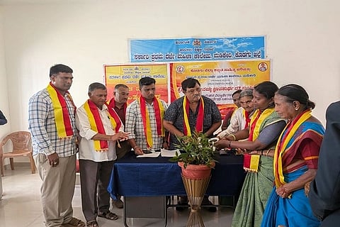  ಕೊಡಗು ಜಿಲ್ಲಾ ಕನ್ನಡ ಸಾಹಿತ್ಯ ಪರಿಷತ್, ಮಡಿಕೇರಿ ಸರ್ಕಾರಿ ಪ್ರಥಮ ದರ್ಜೆ ಮಹಿಳಾ ಕಾಲೇಜು ಆಶ್ರಯದಲ್ಲಿ ಕೈಬುಲಿರ ಬೋಪಯ್ಯ ಜ್ಞಾಪಕಾರ್ಥ ಜಿಲ್ಲಾ ಪದವಿ ಕಾಲೇಜು ವಿದ್ಯಾರ್ಥಿಗಳಿಗೆ ಏರ್ಪಡಿಸಿದ್ದ ಕವಿಗೋಷ್ಠಿಯನ್ನು ಕವಯತ್ರಿ ಕೆ.ಜಿ. ರಮ್ಯ ಉದ್ಘಾಟಿಸಿದರು. ಜಗದೀಶ್ ಜೋಡುಬೀಟಿ, ಕೇಶವ ಕಾಮತ್, ಟಿ.ಪಿ. ರಮೇಶ್, ಕೈಬುಲಿರ ಪಾರ್ವತಿ ಬೋಪಯ್ಯ ಮತ್ತಿತರರು ಇದ್ದರು.