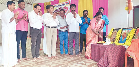  ಶಾಸಕಿ ಭಾಗೀರಥಿ ಮುರುಳ್ಯ ಬಿಎಂಎಸ್ ದಿನಾಚರಣೆ ಉದ್ಘಾಟಿಸಿದರು. ಕುಮಾರನಾಥ ಶೆಟ್ಟಿ ಉಜಿರೆ, ಸಾಂತಪ್ಪ ಧರ್ಮಸ್ಥಳ, ಚಂದ್ರಶೇಖರ ತುಂಬಿಮನೆ ಮೊದಲಾದವರು ಇದ್ದರು.  