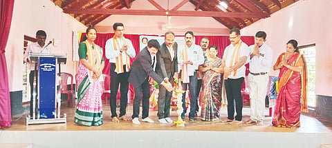  ಸ್ವಾಸ್ಥ್ಯ ಸಂಕಲ್ಪ ಕಾರ್ಯಕ್ರಮ ನ್ಯಾಯಾಧೀಶ ಸದಾನಂದ ನಾಗಪ್ಪ ನಾಯ್ಕ ಉದ್ಘಾಟಿಸಿದರು. ಜಿ.ಜಗನ್ನಾಥ ರೈ, ರಾಕೇಶ್ ರೈ ಕೆಡೆಂಜಿ, ಗಿರಿಶಂಕರ ಸುಲಾಯ ಮೊದಲಾದವರು ಉಪಸ್ಥಿತರಿದ್ದರು.