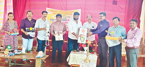 ಕಡಬ ಸರ್ಕಾರಿ ಮಾದರಿ ಹಿರಿಯ ಪ್ರಾಥಮಿಕ ಶಾಲೆಗೆ ಬೆಳ್ಳಿಪ್ಪಾಡಿ ರಾಜೇಂದ್ರ ರೈ ವಿಜ್ಞಾನ ಮಾದರಿಗಳನ್ನು ಹಸ್ತಾಂತರಿಸಿದರು. ಪ್ರಮುಖರಾದ ರಾಮ್‌ಕುಮಾರ್, ನಾಗರಾಜ್ ಎನ್.ಕೆ., ಕೆ.ಎಸ್.ದಿನೇಶ್ ಆಚಾರ್ಯ, ಕಿಟ್ಟಣ್ಣ ರೈ, ರೇವತಿ ಮತ್ತಿತರರು ಇದ್ದರು.