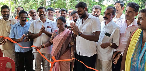  ಶಾಸಕಿ ಭಾಗೀರಥಿ ಮುರುಳ್ಯ ಆಟೋರಿಕ್ಷಾ ನಿಲ್ದಾಣವನ್ನು ಉದ್ಘಾಟಿಸಿದರು. ಬಿಜೆಪಿ ಬಲ್ಯ ಬೂತ್ ಸಮಿತಿ ಅಧ್ಯಕ್ಷ ಪ್ರಕಾಶ್ ಪಟ್ಟೆ, ಬಿಜೆಪಿ ಕಾರ್ಯಕಾರಿಣಿ ಸದಸ್ಯ ಕೃಷ್ಣ ಶೆಟ್ಟಿ ಕಡಬ ಮೊದಲಾದವರಿದ್ದರು.  