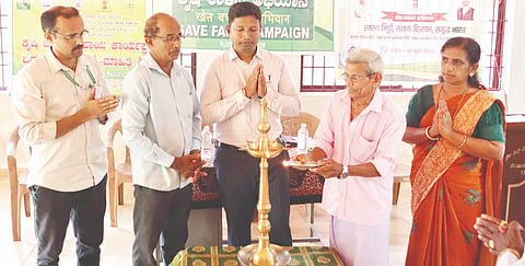  ಹಿರಿಯ ಕೃಷಿಕ ಬಾಳಪ್ಪ ಪೂಜಾರಿ ಬಂಬಿಲದೋಳ ಕಾರ್ಯಾಗಾರ ಉದ್ಘಾಟಿಸಿದರು. ಇಂದಿರಾ ಬಿ.ಕೆ., ವಸಂತ ಶೆಟ್ಟಿ, ಡಾ.ನಾಗರಾಜ್ ಎನ್.ಆರ್. ಮೊದಲಾದವರಿದ್ದರು.