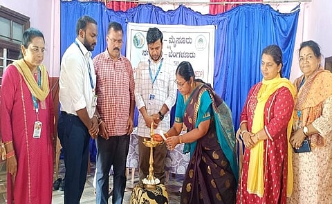 ಕಿರು ಉದ್ಯಮಶೀಲತೆ ಅಭಿವೃದ್ಧಿ ಕಾರ್ಯಕ್ರಮವನ್ನು ನಗರಸಭೆ ಅಧ್ಯಕ್ಷೆ ಪಿ.ಕಲಾವತಿ ಅವರು ಉದ್ಘಾಟಿಸಿದರು. ಟಿ.ಭಾಗ್ಯ ನಂದಮ್, ವಿ.ರಮೇಶ್ ಬಾಬು ಇತರರಿದ್ದರು.