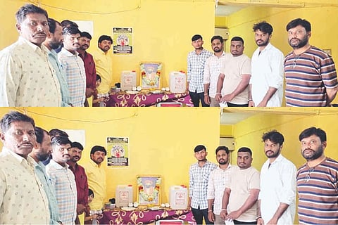 ಕನಕಗಿರಿ ತಹಸಿಲ್ ಕಚೇರಿಯಲ್ಲಿ ಸಂತ ಶ್ರೀ ಸೇವಾಲಾಲ್ ಜಯಂತಿ ಆಚರಿಸಲಾಯಿತು. ಸರ್ಕಾರಿ ನೌಕರರ ಸಂಘದ ತಾಲೂಕು ಖಜಾಂಚಿ ಗುರುಲಿಂಗಯ್ಯ ಪೂಜಾರ, ಗ್ರಾಮ ಆಡಳಿತ ಅಧಿಕಾರಿಗಳಾದ ಶಿವರಾಜ ಭೋವಿ, ರಾಜು ಚವ್ಹಾಣ, ಸಿಬ್ಬಂದಿ ಅಮರೇಶ್, ಶಿವುಕುಮಾರ ಮ್ಯಾಗೇರಿ, ಗಣೇಶ ಇತರರಿದ್ದರು.