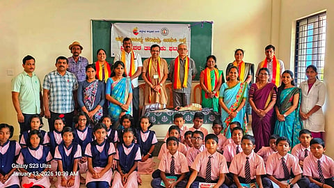 ಉಡುಪಿ ಜಿಲ್ಲಾ ಕನ್ನಡ ಸಾಹಿತ್ಯ ಪರಿಷತ್ತು, ಬ್ರಹ್ಮಾವರ ತಾಲೂಕು ಘಟಕದ ಸಾಹಿತ್ಯ ಸಂಚಾರ 58ನೇ ಮಾಲಿಕೆಗೆ ವಡ್ಡರ್ಸೆ ಶ್ರೀ ನಾರಾಯಣ ಗುರು ವಸತಿ ಶಾಲೆಯಲ್ಲಿ ಪ್ರಾಂಶುಪಾಲೆ ಸವಿತಾ ನಾರಾಯಣ್ ಚಾಲನೆ ನೀಡಿದರು. ಸಂಪನ್ಮೂಲ ವ್ಯಕ್ತಿ ಯಕ್ಷಗಾನ ಕಲಾವಿದ ಆದಿತ್ಯ ಹೆಗಡೆ, ಕಸಾಪ ಜಿಲ್ಲಾಧ್ಯಕ್ಷ ನೀಲಾವರ ಸುರೇಂದ್ರ ಅಡಿಗ ಹಾಗೂ ಕಸಾಪ ತಾಲೂಕು ಅಧ್ಯಕ್ಷ ಗುಂಡ್ಮಿ ರಾಮಚಂದ್ರ ಐತಾಳ ಇದ್ದರು.