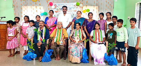 ಪಾಂಡೇಶ್ವರ ಪಂಚಾಯಿತಿ ಸಭಾಂಗಣದಲ್ಲಿ ಗ್ರಾಮೀಣ ಮಕ್ಕಳ ಬೇಸಿಗೆ ಶಿಬಿರ ಸಮಾರೋಪ ಸಮಾರಂಭದಲ್ಲಿ ಜಿ.ರಾಮಚಂದ್ರ ಐತಾಳ್, ನಾಗರತ್ನಾ ಹೇರ್ಳೆ, ಜಯಲಕ್ಷ್ಮೀ ಕೋಟತಟ್ಟು ಅವರನ್ನು ಗೌರವಿಸಲಾಯಿತು. ಪ್ರಮುಖರಾದ ಋಷಿರಾಜ್ ಸಾಸ್ತಾನ, ನರೇಂದ್ರ ಕುಮಾರ್ ಕೋಟ, ವಂದನಾ ಮೊದಲಾದವರಿದ್ದರು.