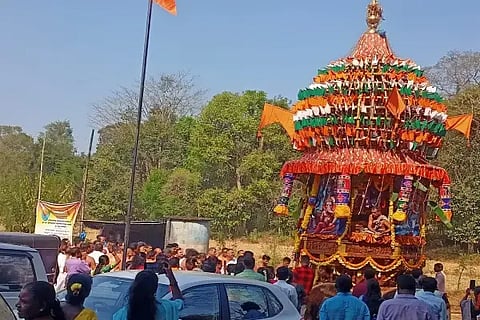 ಭುವನಕೋಟೆ ಗ್ರಾಪಂ ಉತ್ತಮೇಶ್ವರದಲ್ಲಿ ದುರ್ಗಾ ಸಮೇತ ಉತ್ತಮೇಶ್ವರ ಸ್ವಾಮಿ ರಥೋತ್ಸವ ನಡೆಯಿತು.