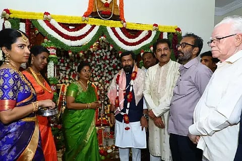 ವಿಧಾನ ಪರಿಷತ್ ಸದಸ್ಯ ಡಿ.ಟಿ. ಶ್ರೀನಿವಾಸ್ ನಿವಾಸದಲ್ಲಿ ಹಮ್ಮಿಕೊಂಡಿದ್ದ ಶ್ರೀ ಕೃಷ್ಣ ಜನ್ಮಾಷ್ಟಮಿಯಲ್ಲಿ ಭಾಗವಹಿಸಿದ ಸಲೀಂ ಅಹ್ಮದ್