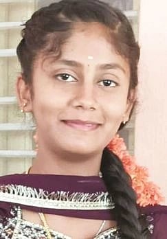 ಸ್ಟ್ರೆಚರ್​ನಲ್ಲಿ ಮಲಗಿ ಪರೀಕ್ಷೆ ಬರೆದ ಕುಸುಮಾ ಫಸ್ಟ್​ ಕ್ಲಾಸ್ Kusuma