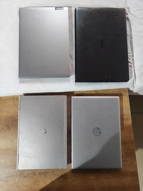 (laptop theft) ಲ್ಯಾಪ್‌ಟಾಪ್ ವಶಪಡಿಸಿಕೊಂಡಿರುವುದು.