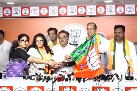 ಟಿಎಂಸಿ ತೊರೆದು ಕಮಲ ಪಾಳಯ ಸೇರಿದ ಸುಷ್ಮಿತಾ ದೇವ್, ಸುಖೇಂದು ಶೇಖರ್ ರೇ ಮತ್ತು ಪ್ರಕಾಶ್ ಚಿಕ್ ಬರೈಕ್