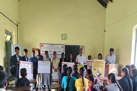  ಹೆಬ್ಬಾಲೆ ಪ್ರಾಥಮಿಕ ಆರೋಗ್ಯ ಕೇಂದ್ರ, ಹೆಬ್ಬಾಲೆಯ ಪದವಿ ಪೂರ್ವ ಕಾಲೇಜು ಹಾಗೂ ಜಿಲ್ಲಾ ಆರೋಗ್ಯ ಮತ್ತು ಕುಟುಂಬ ಕಲ್ಯಾಣ ಇಲಾಖೆ ಐಇಸಿ ವಿಭಾಗದ ವತಿಯಿಂದ ಪದವಿ ಪೂರ್ವ ಕಾಲೇಜಿನಲ್ಲಿ ಮಲೇರಿಯಾ ವಿರೋಧಿ ಮಾಸಾ ಆಚರಣೆ ಹಾಗೂ ನಶಾ ಮುಕ್ತ ಅಭಿಯಾನ ನಡೆಯಿತು. ಹೆಚ್.ಕೆ. ಶಾಂತಿ, ಪುನೀತಾ, ಸಂಜಯ್, ವಿಜಯ ಮತ್ತಿತರರು ಇದ್ದರು.