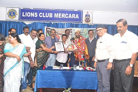 ಜಿಲ್ಲೆಯ ವಿವಿಧ ಸಂಘಟನೆಯ ಪ್ರಮುಖರು ಹಾಗೂ ಅಭಿಮಾನಿಗಳು ಶಾಸಕ ಡಾ.ಮಂತರ್‌ಗೌಡ ಅವರನ್ನು ಅಭಿನಂದಿಸಿದರು. 