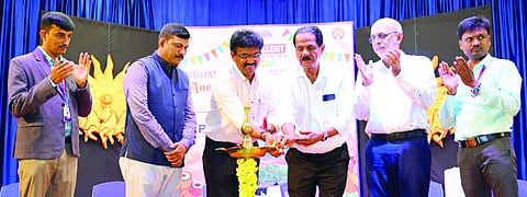 ಮೂಡುಬಿದಿರೆ ಎಕ್ಸಲೆಂಟ್ ಶಿಕ್ಷಣ ಸಂಸ್ಥೆಯಲ್ಲಿ ಪ್ರತಿಭಾ ಪರ್ವ ಕಾರ್ಯಕ್ರಮ ನಡೆಯಿತು.
