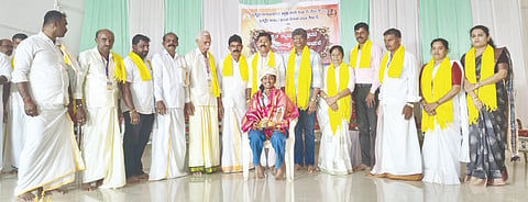 ಶಿರ್ತಾಡಿಯಲ್ಲಿ ನಾರಾಯಣ ಗುರು ಸ್ವಾಮಿ ಸೇವಾ ಸಂಘ ನವೀಕೃತ ಕಟ್ಟಡ ಉದ್ಘಾಟನೆ ಕಾರ್ಯಕ್ರಮದಲ್ಲಿ ಕ್ರೀಡಾಪಟು ರಕ್ಷಿತಾ ಅವರನ್ನು ಸನ್ಮಾನಿಸಲಾಯಿತು. ಸೂರ್ಯಕಾಂತ ಜಯ ಸುವರ್ಣ, ಸೋಮನಾಥ ಶಾಂತಿ, ರಶ್ಮಿತಾ ರಾಜೇಶ್ ಕೋಟ್ಯಾನ್ ಮೊದಲಾದವರಿದ್ದರು.  