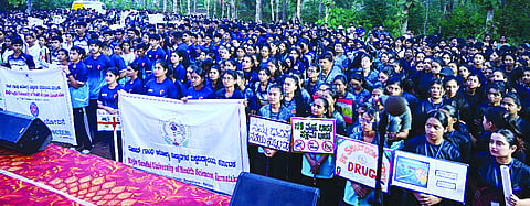 ಅಖಿಲ ಭಾರತ ಅಥ್ಲೆಟಿಕ್ಸ್‌ನಲ್ಲಿ ನಶಾಮುಕ್ತ ಭಾರತ ವಾಕಥಾನ್ ನಡೆಯಿತು. ಡಾ.ಭಗವಾನ್, ಡಾ.ಇಫ್ತೀಕರ್, ಮೊಹಮ್ಮದ್ ಮೊಹಿಸೀನ್,ಡಿ.ಸುರೇಂದ್ರ ಕುಮಾರ್, ಅರ್ಜುನ್ ಒಡೆಯರ್, ವಿವೇಕ್ ಆಳ್ವ, ಡಾ.ವಿನಯ್ ಆಳ್ವ, ಶಿವಾಂಗಿ ರೆಡ್ಡಿ ಇದ್ದರು.