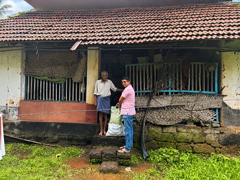  ಪಾಲಡ್ಕದಲ್ಲಿ ಜಾನ್ ಫರ್ನಾಂಡಿಸ್‌ಗೆ ಅವರಿಗೆ ಹೆಲ್ಪಿಂಗ್ ಫ್ರೆಂಡ್ಸ್ ಇಸ್ರೇಲ್ ನೇತೃತ್ವದಲ್ಲಿ ನಿರಂತರವಾಗಿ ನೆರವು ನೀಡಲಾಗುತ್ತಿದೆ.  