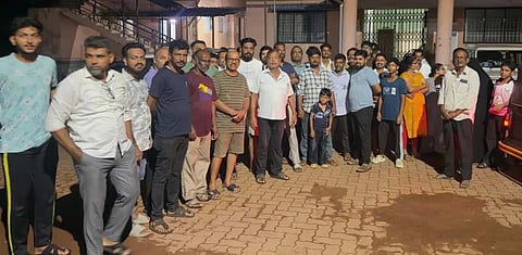 ಲಾಡಿ, ಪ್ರಾಂತ್ಯ, ಕರಿಂಜೆ, ಕಲ್ಲಬೆಟ್ಟು, ಸುವರ್ಣನಗರ ಹಾಗೂ ಕೋಟೆಬಾಗಿಲು ಪ್ರದೇಶದ ಜನರು ಮೆಸ್ಕಾಂ ಕಚೇರಿ ಎದುರು ಪ್ರತಿಭಟನೆ ನಡೆಸಿದರು.