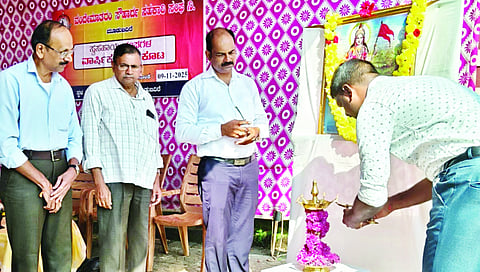 ಮೂಡುಬಿದಿರೆಯ ವಂದೇ ಮಾತರಂ ಸೌಹಾರ್ದ ಸಹಕಾರಿ ಸಂಘ ಪ್ರವರ್ತಿತ ಸ್ವ-ಸಹಾಯ ಸಂಘಗಳ ವಾರ್ಷಿಕ ಕ್ರೀಡಾಕೂಟ ನವೀನ್ ಆರ್. ಪುತ್ರನ್ ಉದ್ಘಾಟಿಸಿದರು. 