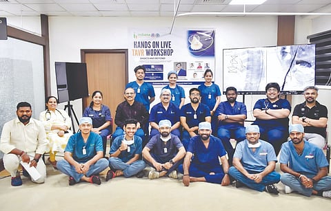 ಇಂಡಿಯಾನಾ ಆಸ್ಪತ್ರೆ- ಹಾರ್ಟ್ ಇನ್‌ಸ್ಟಿಟ್ಯೂಟ್ ಲೈವ್ ಟಿಎವಿಐ ಕಾರ್ಯಾಗಾರದಲ್ಲಿ ಡಾ.ಯೂಸುಫ್ ಕುಂಬ್ಳೆ, ಡಾ.ಸಂಧ್ಯಾ ರಾಣಿ, ಡಾ.ಕಾರ್ತಿಕೇಯನ್ ಟಿ, ಡಾ.ಆಕಾಶ್ ನಾಯರ್, ಡಾ.ಕೆ.ಸುಬ್ರಹ್ಮಣ್ಯಂ, ಡಾ.ಸಯೀದ್ ಮೊಹಮ್ಮದ್ ಮೊದಲಾದವರಿದ್ದರು.