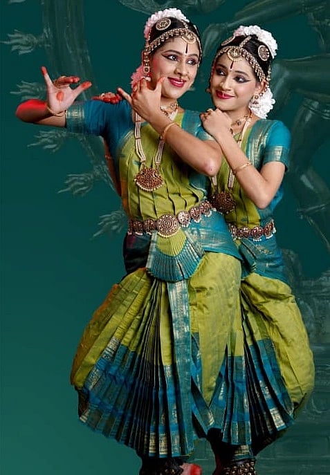 ಧರಿತ್ರಿ ಭಿಡೆ ಹಾಗೂ ಹಂಸಿನಿ ಭಿಡೆ