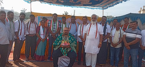  ಅರ್ಜುನ್ ಭಂಡಾರ್ಕರ್ ಅವರನ್ನು ಗೌರವಿಸಲಾಯಿತು. ಬಿ.ನಾಗರಾಜ ಶೆಟ್ಟಿ,  ಲೋಕೇಶ್ ಭಂಡಾರಿ ಮೊದಲಾದವರಿದ್ದರು.