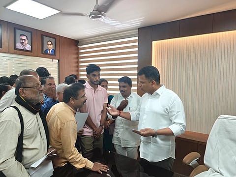 ಸಂಸದ ಕ್ಯಾ. ಬ್ರಿಜೇಶ್ ಚೌಟ ಅವರು  ಸಾರ್ವಜನಿಕರ ಕುಂದು-ಕೊರತೆ ಆಲಿಸಿದರು. 