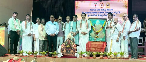 ಶ್ರೀ ಗೋಕರ್ಣನಾಥೇಶ್ವರ ಕಾಲೇಜಿಲ್ಲಿ ತುಳು ವಿಚಾರಗೋಷ್ಠಿಯನ್ನು ಕರ್ನಾಟಕ ತುಳು ಸಾಹಿತ್ಯ ಅಕಾಡೆಮಿ ಅಧ್ಯಕ್ಷ ತಾರಾನಾಥ ಗಟ್ಟಿ ಕಾಪಿಕಾಡ್ ಉದ್ಘಾಟಿಸಿದರು. ಶ್ರೀ ಗೋಕರ್ಣನಾಥ ಕ್ಷೇತ್ರದ ಕೋಶಾಧಿಕಾರಿ ಪದ್ಮರಾಜ್ ಆರ್. ಪೂಜಾರಿ, ವಸಂತ ಕಾರಂದೂರು, ಡಾ.ತುಕಾರಾಮ ಪೂಜಾರಿ ಮೊದಲಾದವರಿದ್ದರು.