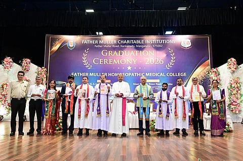  ಫಾದರ್ ಮುಲ್ಲರ್ ಹೋಮಿಯೋಪತಿಕ್ ಮೆಡಿಕಲ್ ಕಾಲೇಜಿನ 36ನೇ ಪದವಿ ಪ್ರದಾನ ಸಮಾರಂಭ ಕಂಕನಾಡಿಯ ಫಾದರ್ ಮುಲ್ಲರ್ ಕನ್ವೆನ್ಷನ್ ಸೆಂಟರ್ ನಲ್ಲಿ ಗುರುವಾರ ನಡೆಯಿತು.  