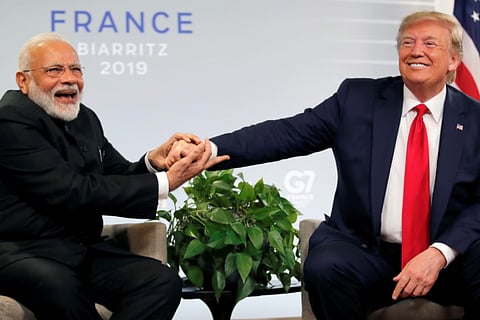 Trump praises PM in Davos