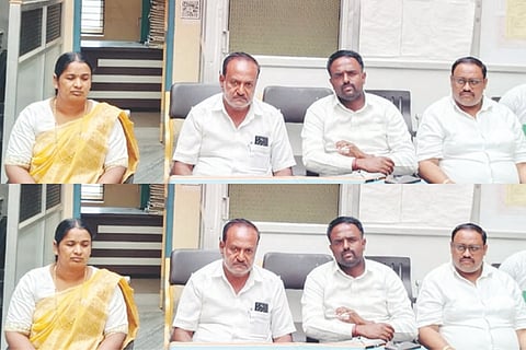 ಮಸ್ಕಿಯಲ್ಲಿ ಪುರಸಭೆ ಅಧ್ಯಕ್ಷ ಸುರೇಶ ಹರಸೂರು ಅಧ್ಯಕ್ಷತೆಯಲ್ಲಿ ಬಜೆಟ್ ಪೂರ್ವಭಾವಿ ಸಭೆ ನಡೆಯಿತು. ಉಪಾಧ್ಯಕ್ಷೆ ಗೀತಾ ಶಿವರಾಜ ಬುಕ್ಕಣ್ಣ, ಮುಖ್ಯಾಧಿಕಾರಿ ನರಸರಡ್ಡಿ, ಸ್ಥಾಯಿ ಸಮಿತಿ ಅಧ್ಯಕ್ಷ ಚೇತನ್ ಪಾಟೀಲ್ ಇದ್ದರು.